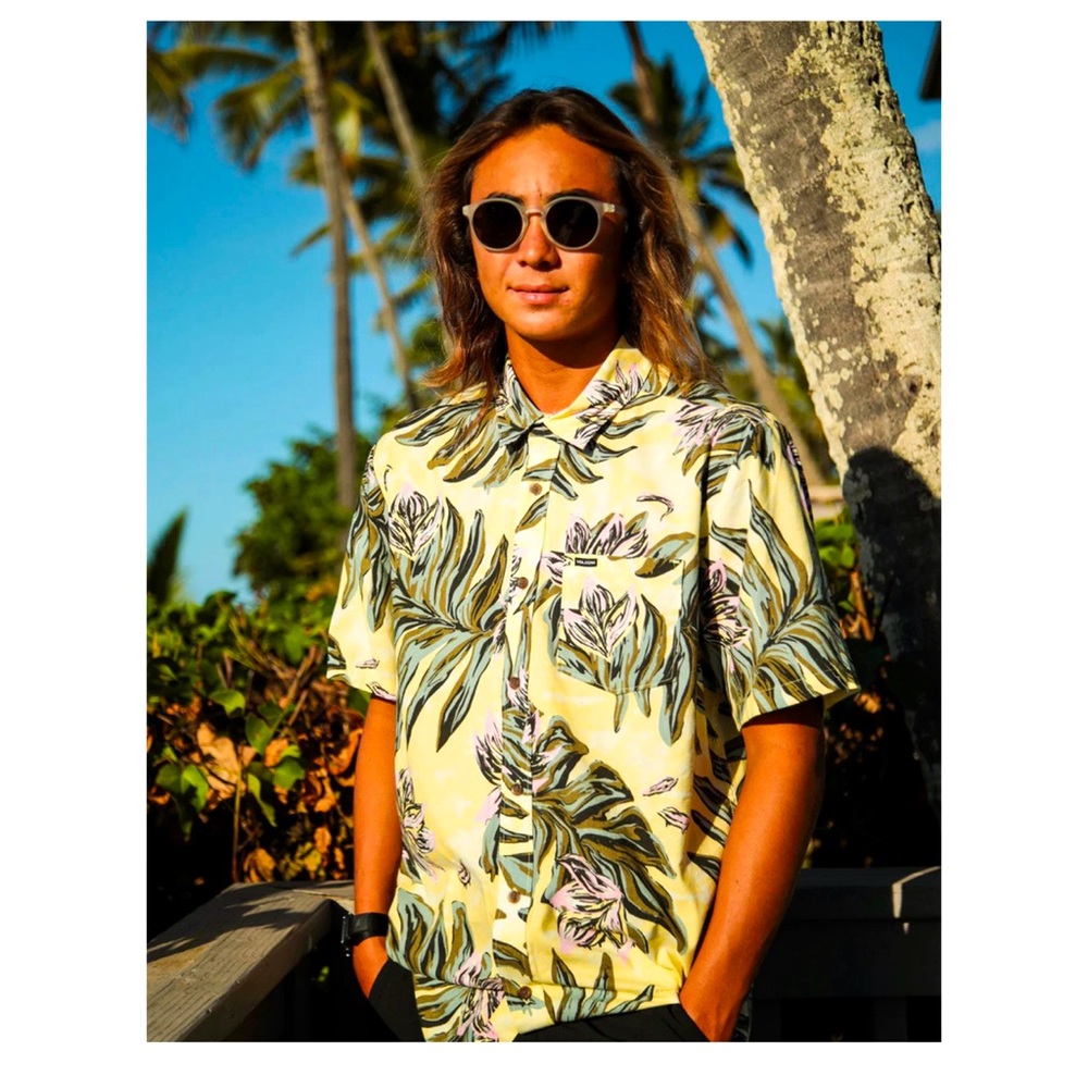 VOLCOM Marble Floral Mens Button Up Shirt. Men’s XXL